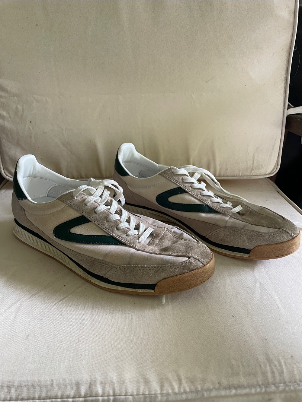 Tretorn Low-Top Sneakers in Beige with Dark Green Accents. Size 8.5.